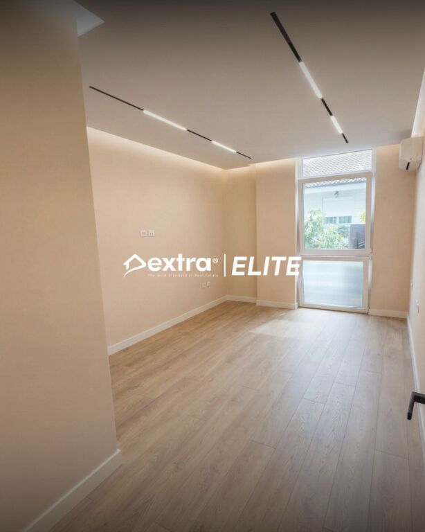 Locale ufficio in affitto Di fronte a Coin / RTSH, Tirana