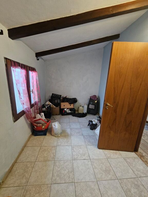 SHITET APARTAMENT 3+1 PRANE KAZAZIT NE DURRES