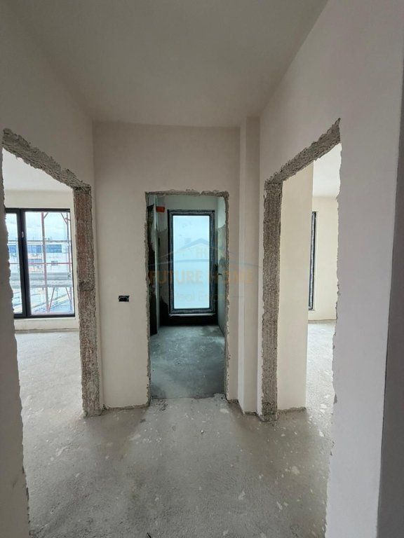 Appartamento 2+1+2 in vendita – Residenza White Tower, COMUNE DI PARISTI