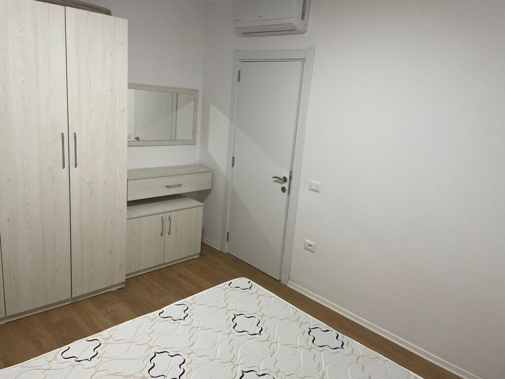 Super ap 2+1 al congresso di QSUT Manastiri (zircone)