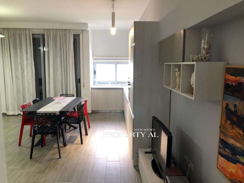 Apartament për shitje në vijë të parë – Lungomare, Vlorë | Pamje ballore deti