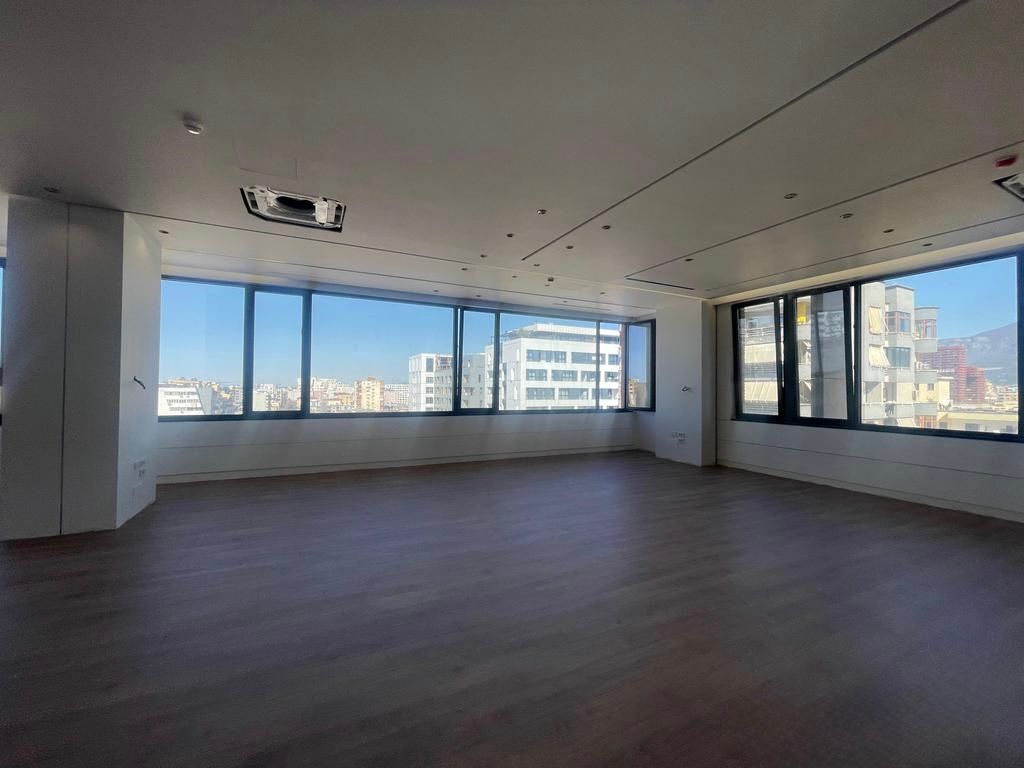 UFFICIO IN AFFITTO PRESSO IL COMPLESSO DELIJORGJI!!