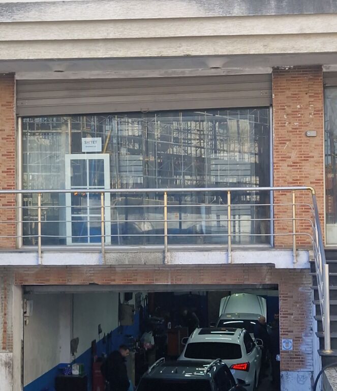 SHITET AMBIENT KOMERCIAL PRANË KUPOLES – MUNDËSI INVESTIMI