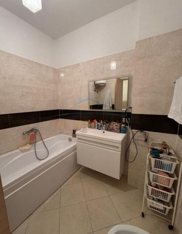 Shitet,Apartament 2+1+2, Kompleksi Tower Bridge