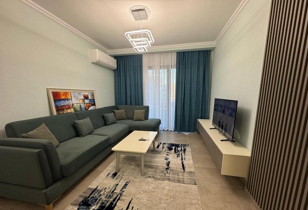 Super Appartamento 2+1+2, vicino alla Stazione dei Treni, all'inizio del Nuovo Viale!