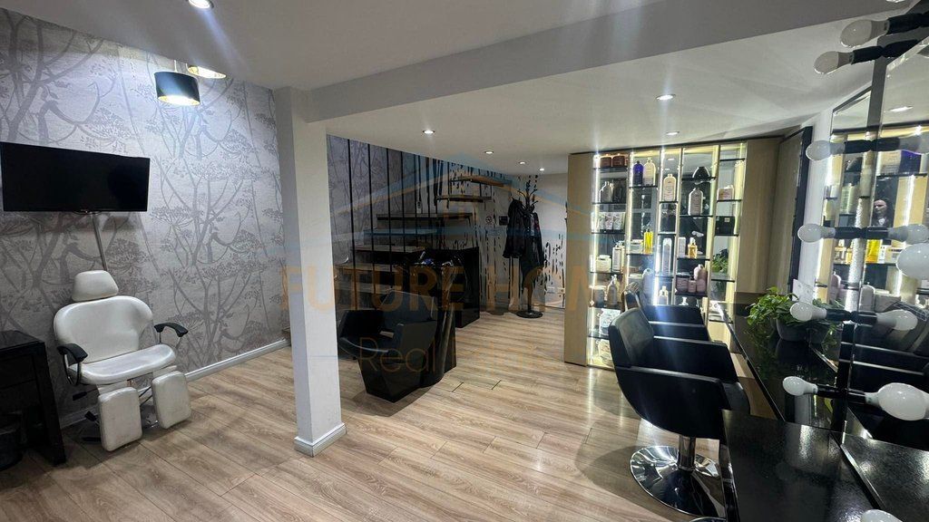 Qera, Ambient Biznesi, Qatar Center, Zogu i Zi, Tirane