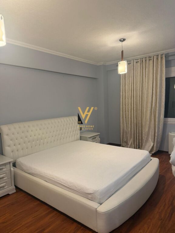 JEPET APARTAMENT 3+1+2 ME QERA TE PICERI ERA, BLLOKU 2.000 EURO