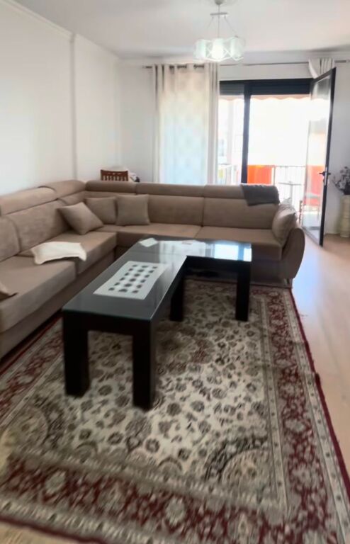 Appartamento 1+1 in affitto a Kamez