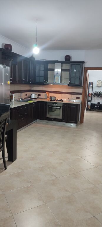 Qera, Apartament 2+1, Rruga e Kavajes Ish Parku, Condor Center