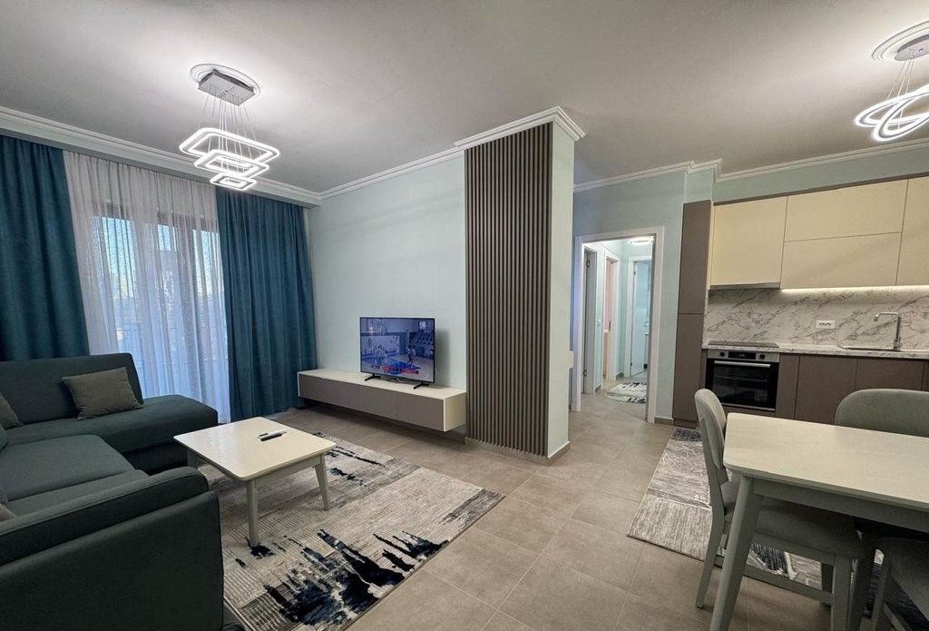 Super Appartamento 2+1+2, vicino alla Stazione dei Treni, all'inizio del Nuovo Viale!