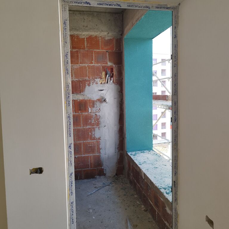 Shitet 1+1 – Kompleksi Kadiu, Ali Demi