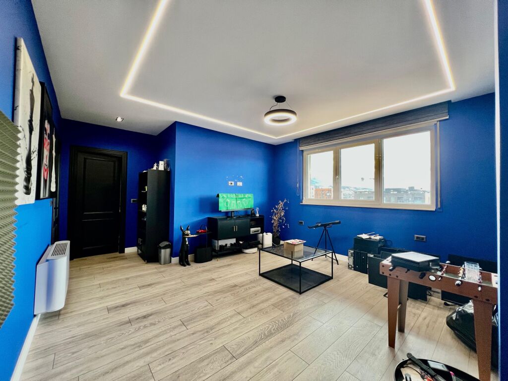 SHESIM , PENTHOUSE MODERN 3+1+3 me 3 POSTE PARKIMI