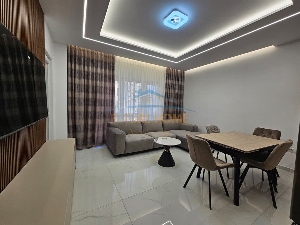 Rent apartment 1+1, Zogu i zi near ring center