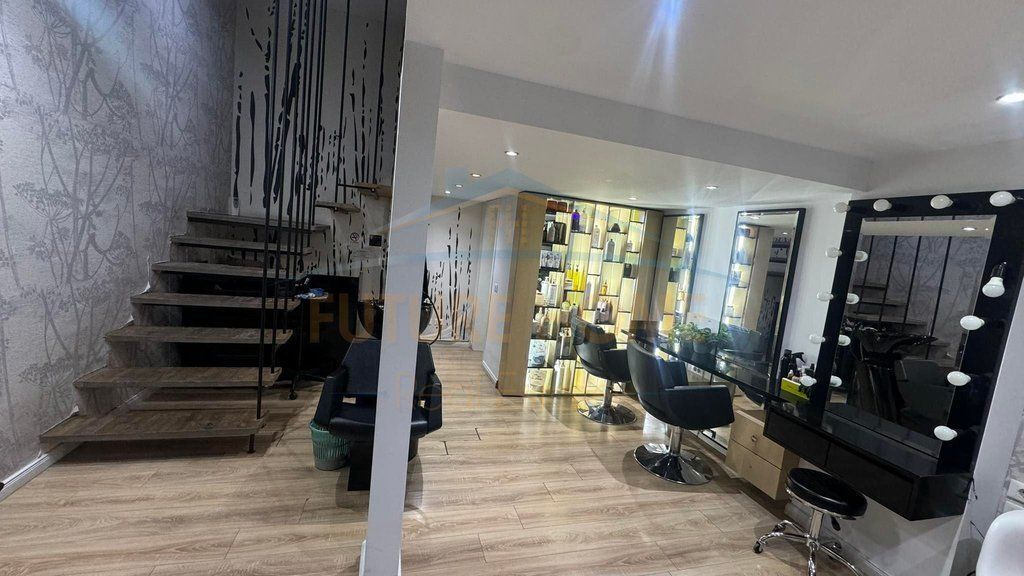 Qera, Ambient Biznesi, Qatar Center, Zogu i Zi, Tirane