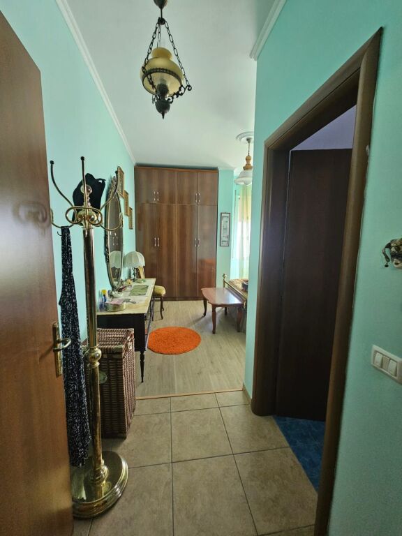 SHITET SUPER PAPAFINGO ,PLAZHI ILIRIA, DURRËS