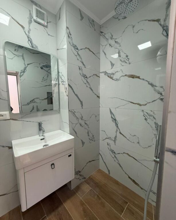 SHITET APARTAMENT 1+1- SHKOLLA E KUQE