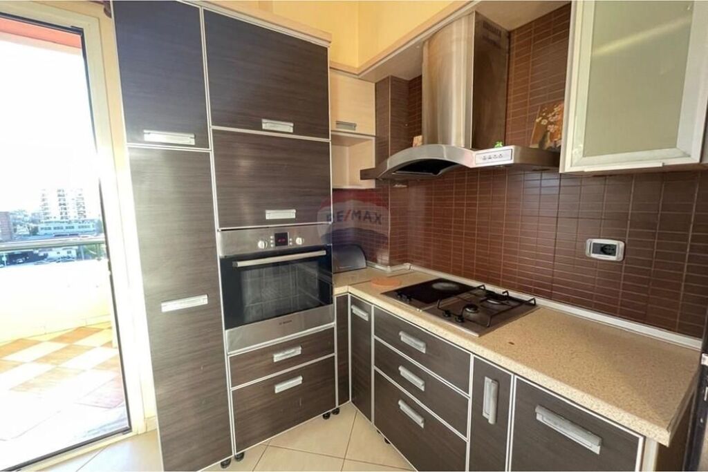 🏡 APPARTAMENTO 4+1 IN AFFITTO – CENTRO, VLORA