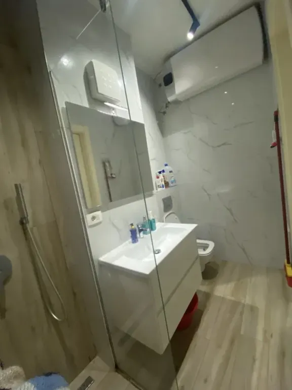 In affitto 2+1+1 Pazari i Ri 750€