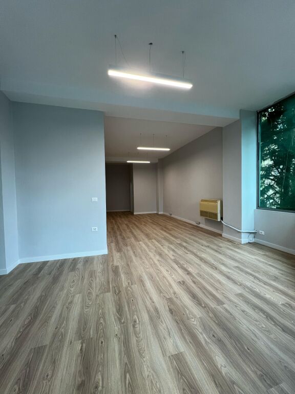 Office for rent - Kristal Center