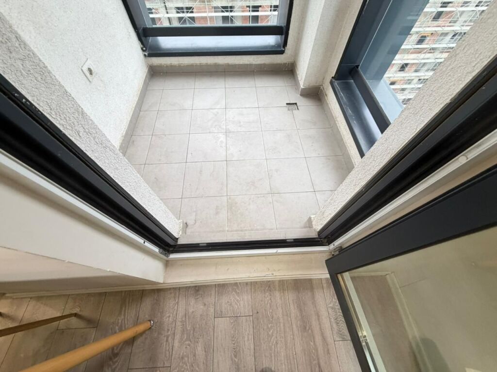 🏢 Jepet me qera apartament 2+1📍 Kompleksi Magnet, 21 Dhjetori 💰 Çmimi: 70,000 lekë/muaj