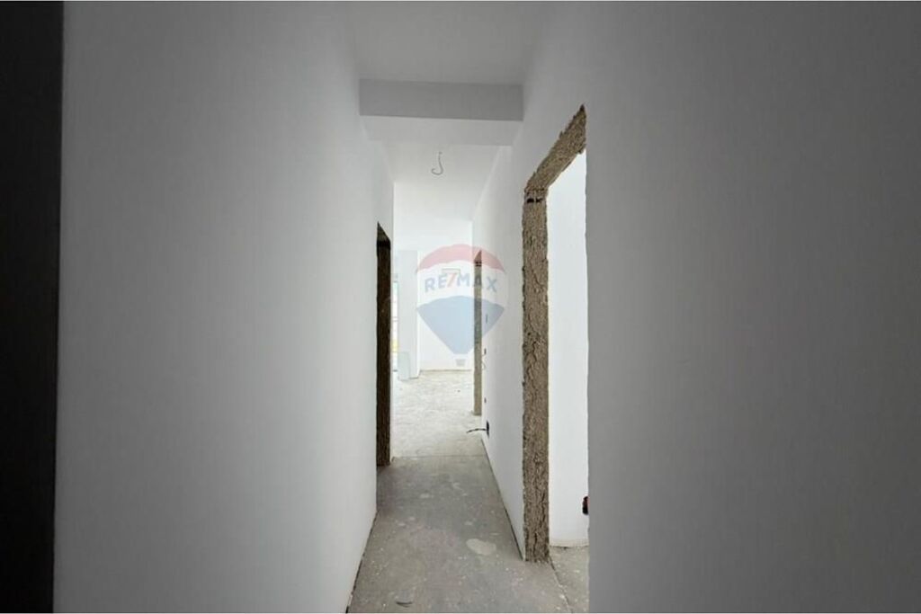 Apartament - Për Shitje - Rruga Ali Demi, Tiranë