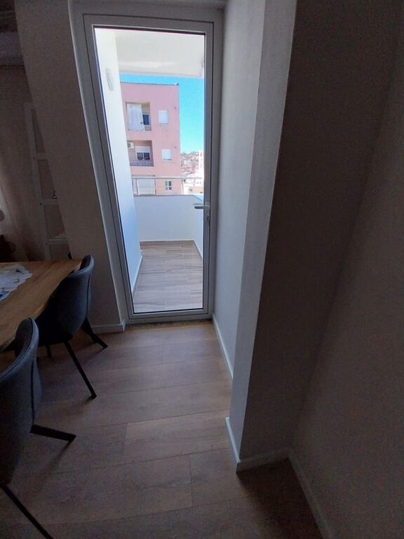 🏡 AFFITTASI APPARTAMENTO 2+1 VICINO AL MUSEO, DURRËS