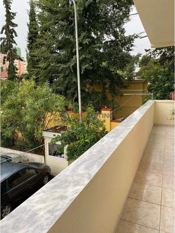 Jepet me qira apartament per zyra, ngjitur me Ambasaden Amerikane