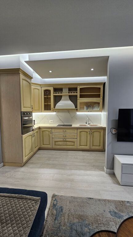 Apartament 2+1 me qira – Rruga e Barrikadave