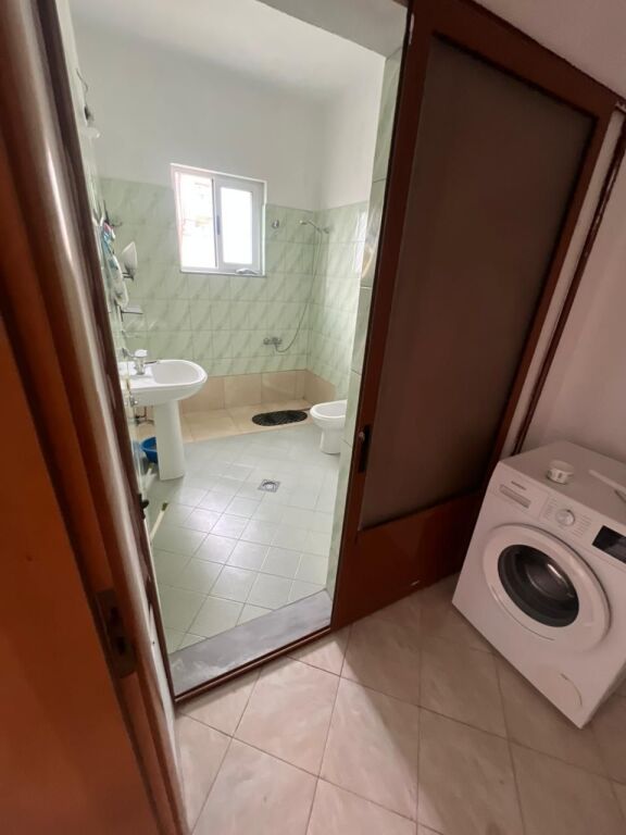 Appartamento 1+1 in affitto vicino a Semaforo 1 a Kënetë