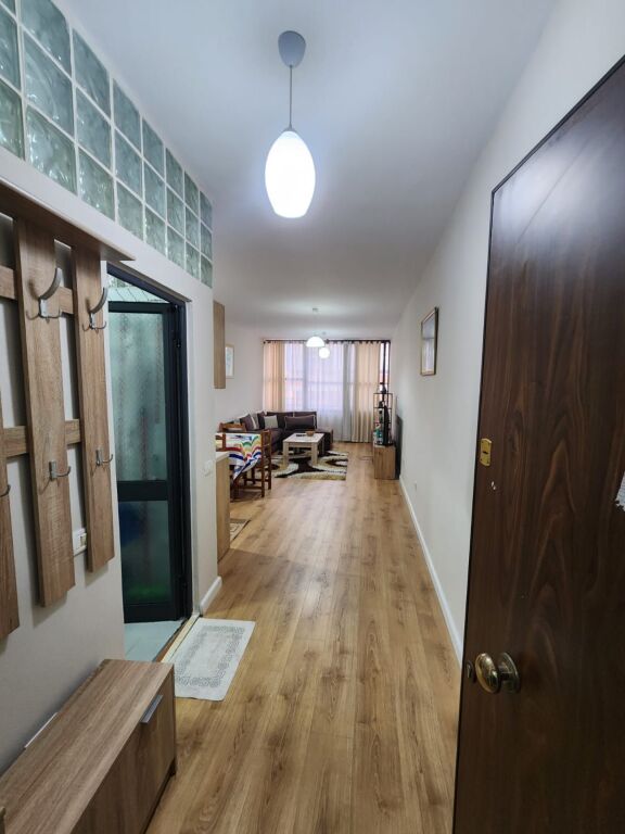 JEPET ME QERA APARTAMENT 2+1 NE PLAZH, PRANE PASTIÇERI PELIKAN