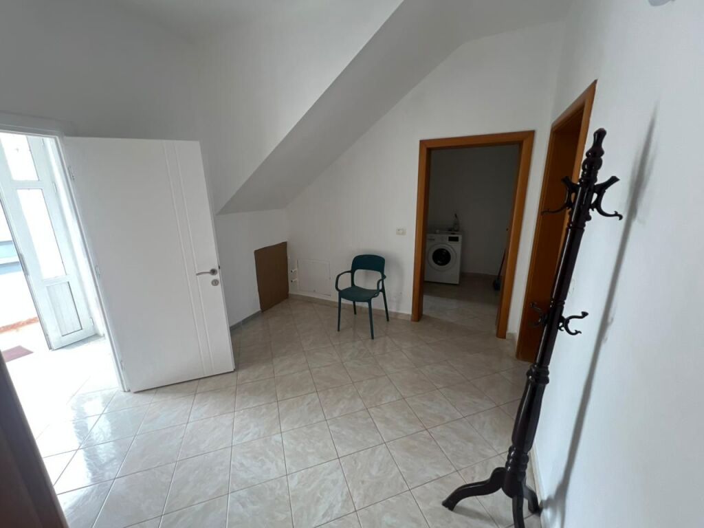 Appartamento 1+1 in affitto vicino a Semaforo 1 a Kënetë