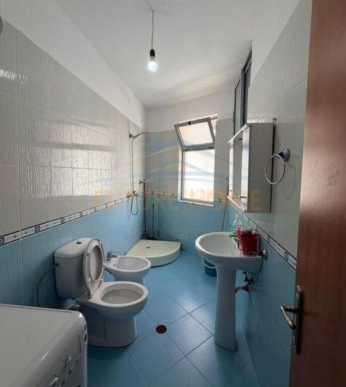 In vendita, Appartamento 2+1, Fresk, Tirana.