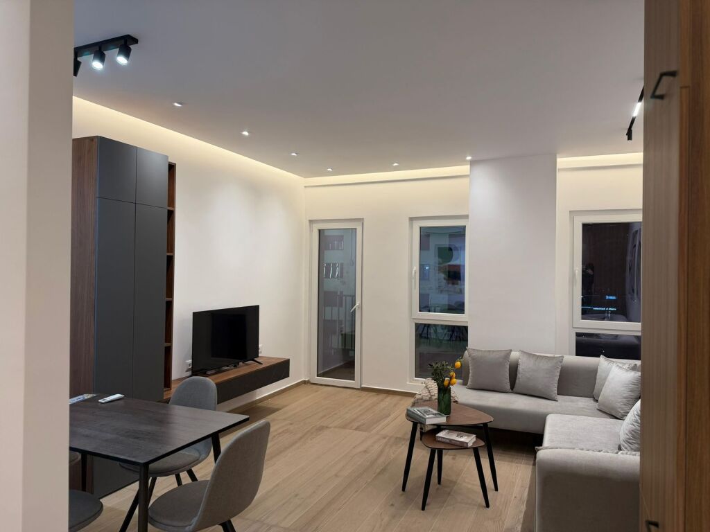 Affittasi appartamento moderno 1+1 a Zogu I Zi di fronte a Ring Center