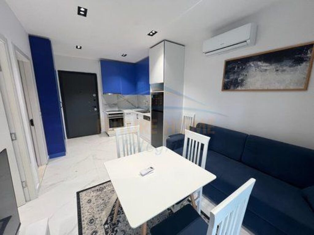 Qera, Apartament 1+1, Fresku, Tiranë.