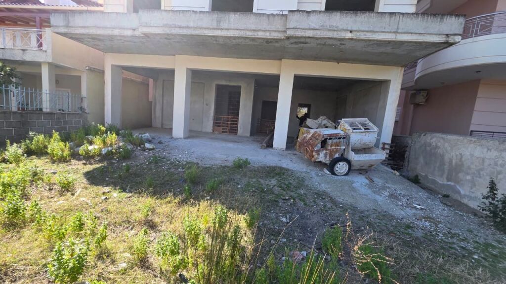 🏡 VILË 3-KATËSHE PËR SHITJE – LAGJJA 24 MAJI, VLORË