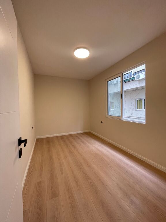 Shitet Apartament 3+1 tek Kodra e Diellit