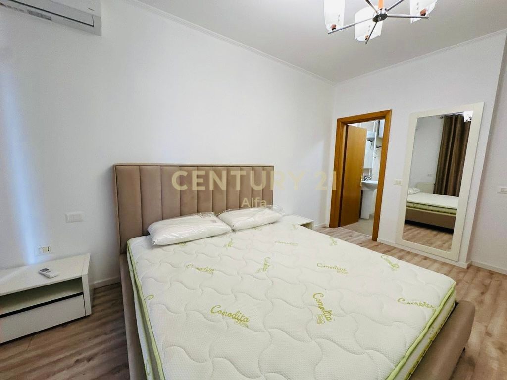 Apartament 2+1 per Qira tek Komuna e Parisit!