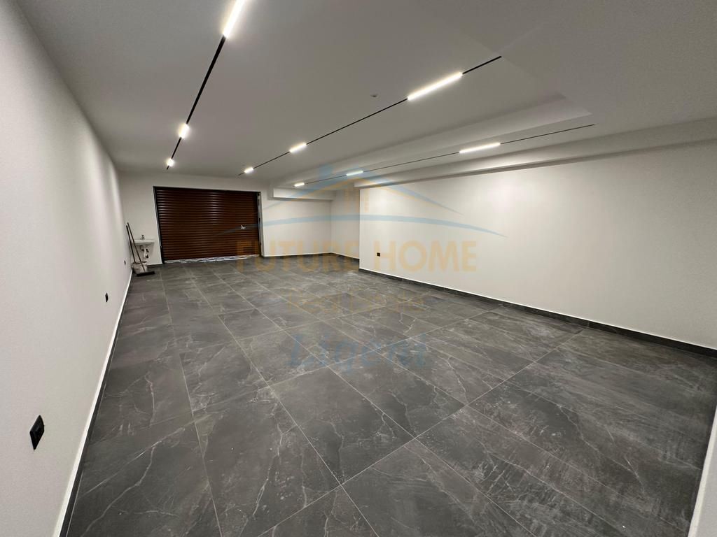 Shitet vile, Vilat Forest, Liqeni i Thate Tirane