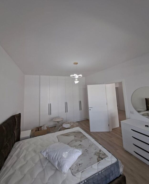 Apartment 2+1, Univers City!