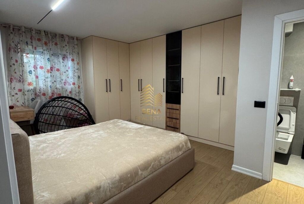 Affitto, Appartamento 2+1+balcone, Via Dibra – Scuola Unita, 700 Euro/Mese