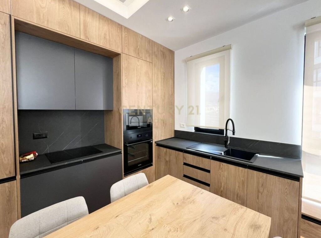 SUPER APPARTAMENTO IN AFFITTO 1+1+POSTO AUTO