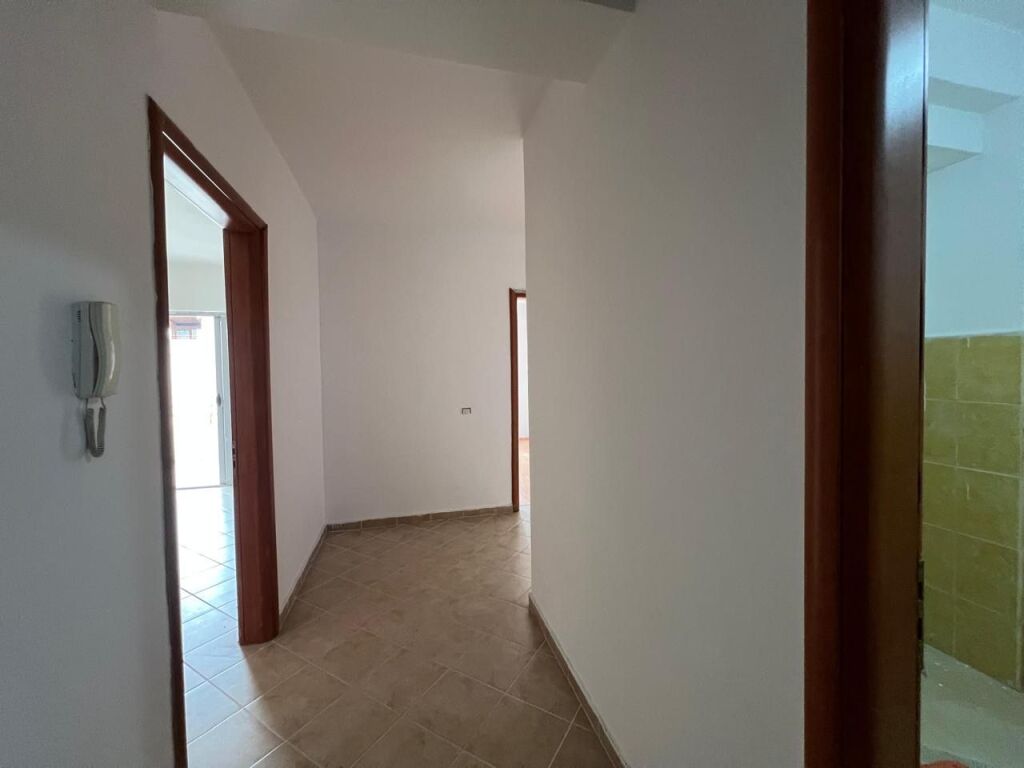 Apartament 1+1 per shitje ne Fresk !
