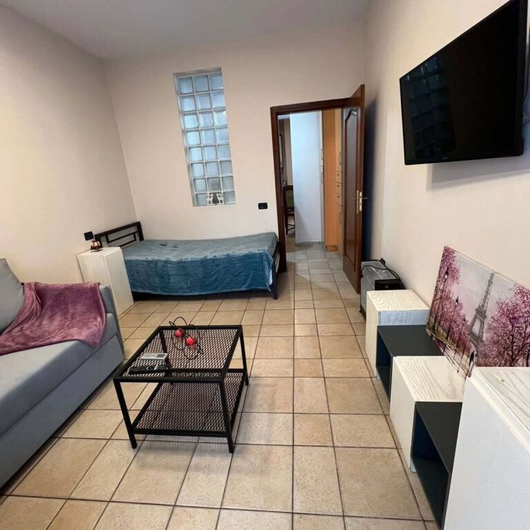 Apartament me qera rruga e kavajes 2+1