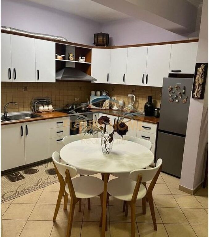 Qira, Apartament 2+1+2, Rruga e Kavajes