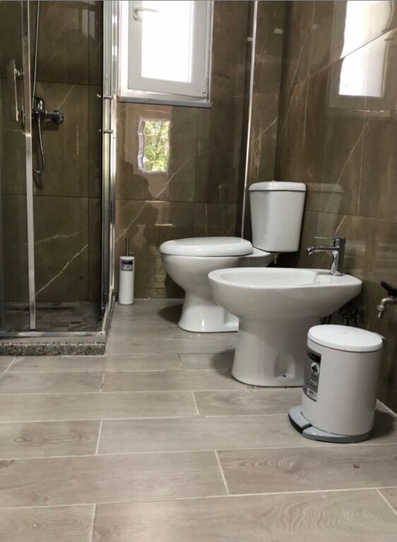 AFFITTASI 1+1 XHAMLLIKU 45.000 LEKE