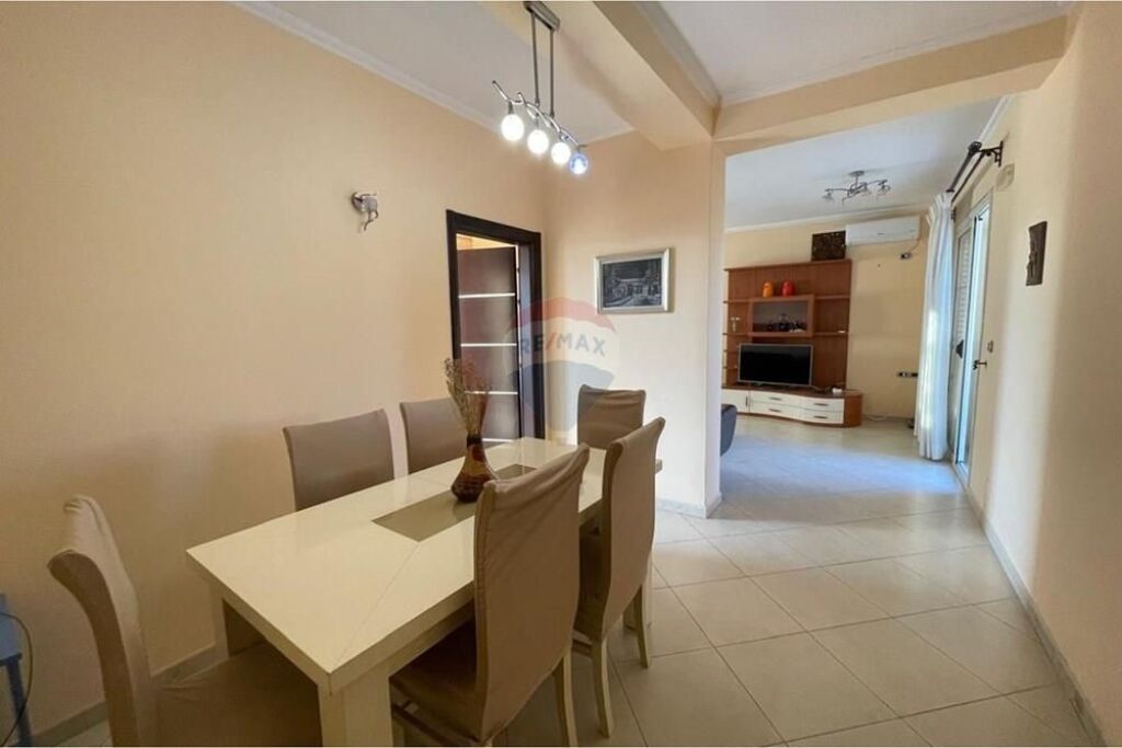 🏡 APPARTAMENTO 4+1 IN AFFITTO – CENTRO, VLORA