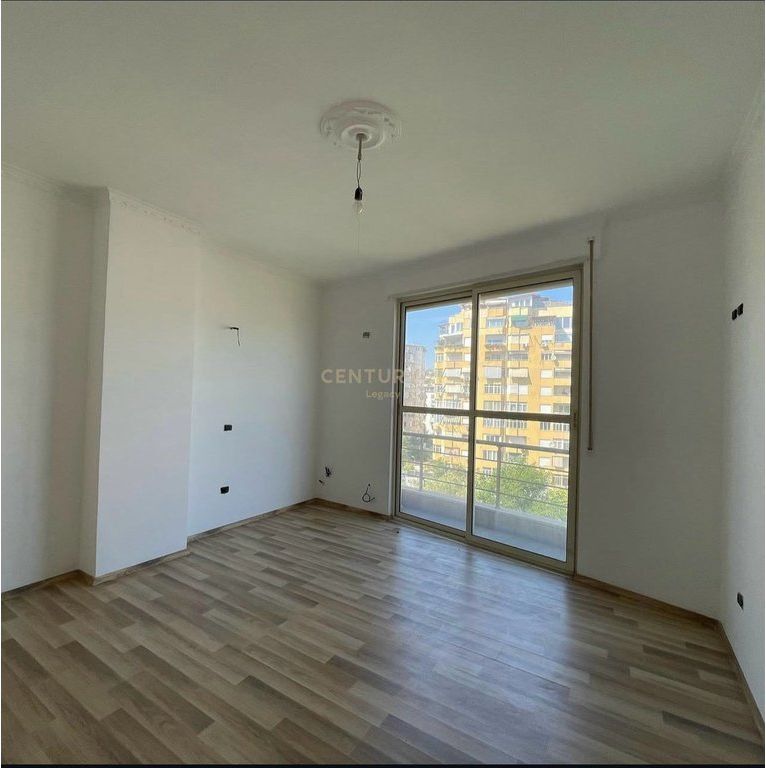 Vendesi in vendita Appartamento 3+1+2, Comune di Parigi!!!