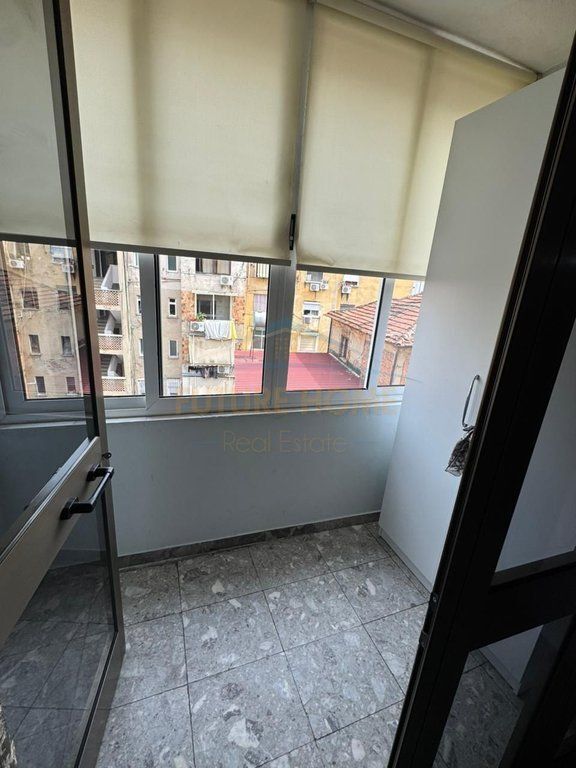 Affitto, Appartamento 2+1+2, Via Fortuzi, Tirana