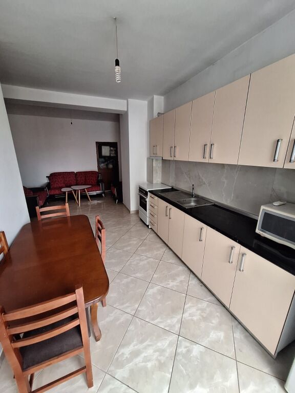 Appartamento in affitto 1+1 ad Astir, vicino al Bar Artisti