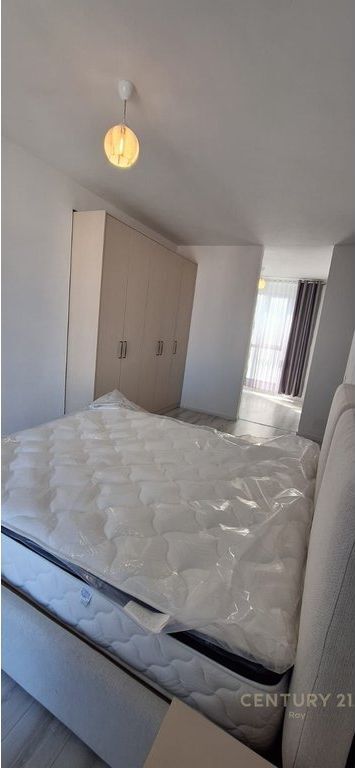 Jepet me qira apartament 3+1 në Durrës – pranë Lulishtes së Stacionit të Trenit